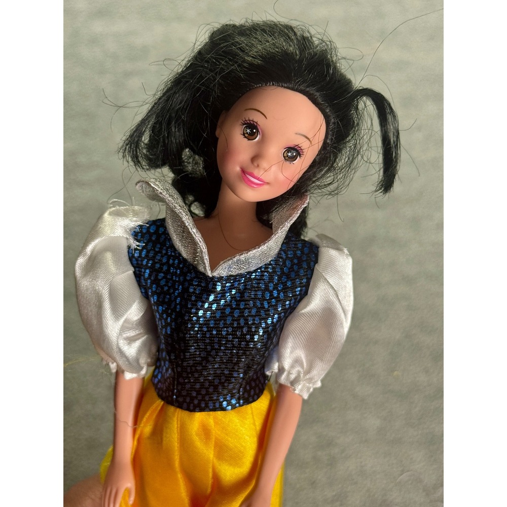 Vintage Mattel Disney Snow White Doll 1966 Malaysia Blue Sequin Yellow Gown
